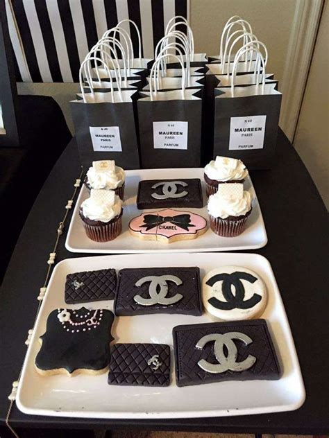 deco anniversaire chanel|Chanel Birthday Decor .